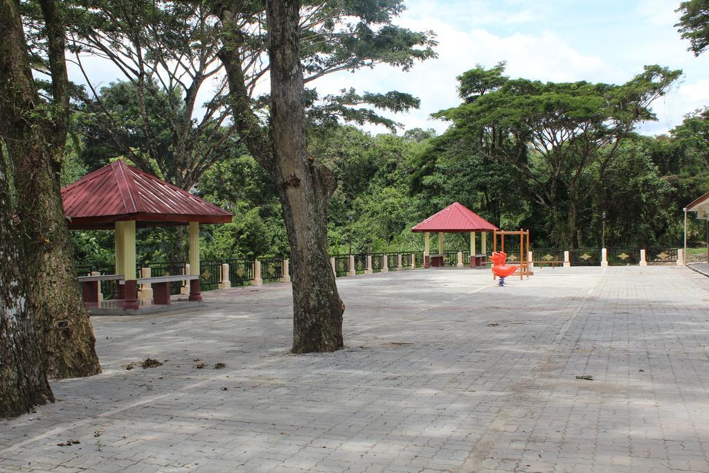 Liwagu Lodge Ranau Bagian luar foto